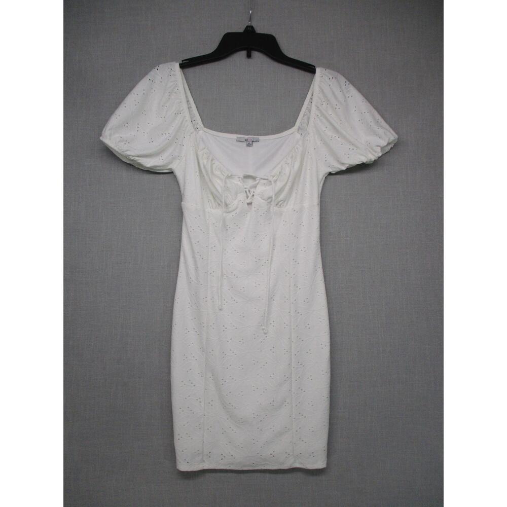 Bläshé White Eyelet Romantic Peasant Puff Sleeve Embroidered Mini Dress‎ Size M